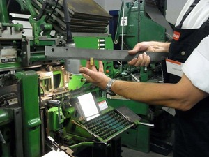 ����c