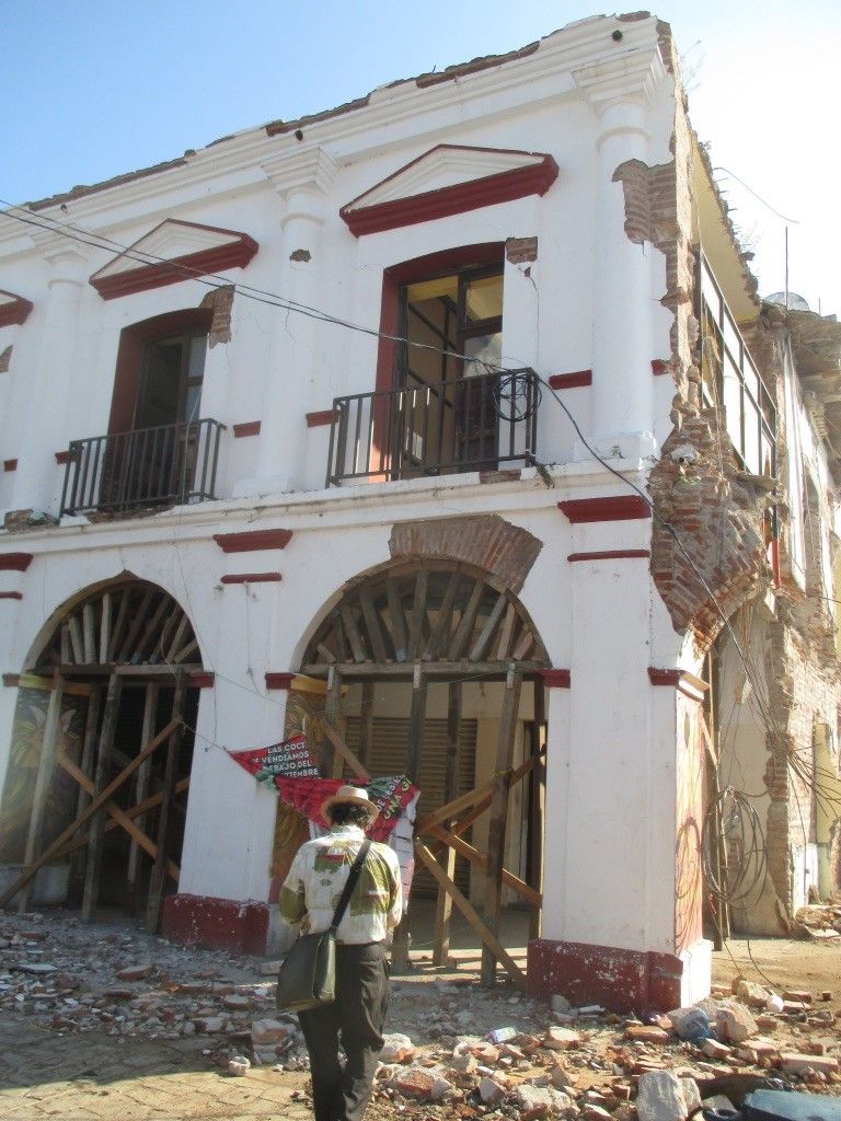 竹田鎮三郎 メキシコ地震から一年 本当に困っている方のところに ギャラリー ときの忘れもの 竹田鎮三郎 メキシコ地震から一年 本当に困っている方のところに ギャラリー ときの忘れもの