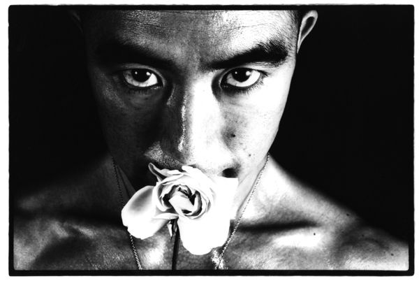 細江英公サイン入り写真集～笠井叡 舞踏・文『透明迷宮』 : ギャラリー