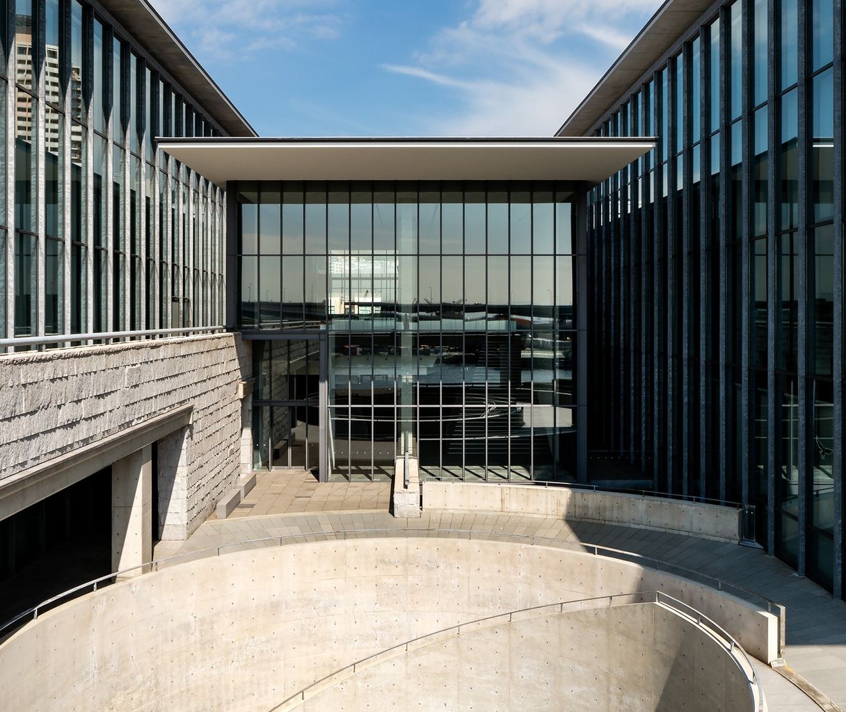 20190730_光嶋裕介第2展示棟(Ando Gallery)建物正面