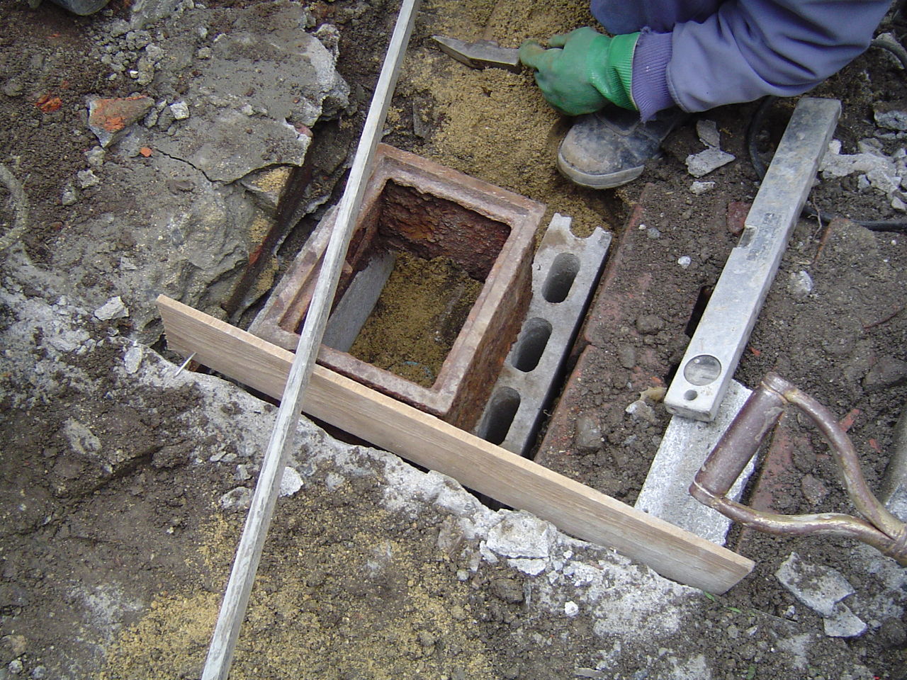 京都市左京区で 花壇造りとコンクリート打設の準備 京都市右京区の植木屋 土岐造園の現場日誌 京都市左京区で 花壇造りとコンクリート打設の準備 京都市右京区の植木屋 土岐造園の現場日誌