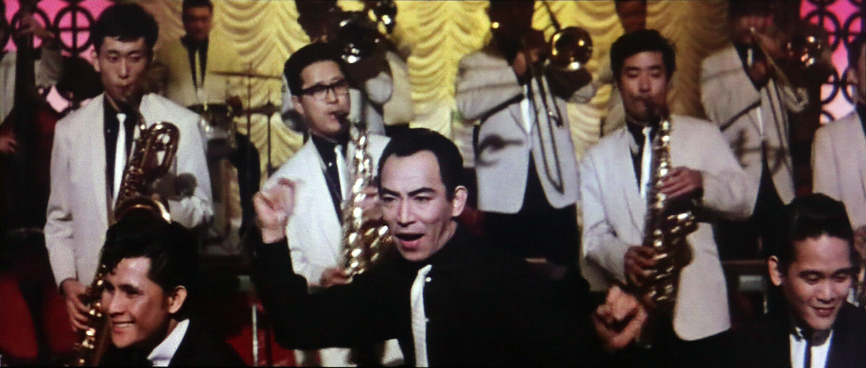 踊るコンダクター スマイリー小原に釘付け 映画放浪記 踊るコンダクター スマイリー小原に釘付け 映画放浪記