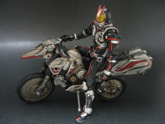 S.I.C. 極魂 Vol.6 Masked Rider FAIZ with Vol.9 AUTO VAJIN : とこ