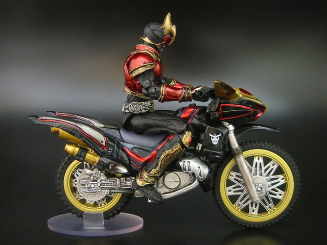 極魂 仮面ライダークウガ ライジングマイティ&ビートチェンサー2000 S.I.C.極魂 仮面ライダークウガ ライジングマイティ＆ビート