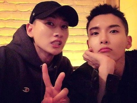 速報 入隊中 Super Junior ウニョク リョウクの近況が公開 韓国チケット代行 Toktourのblog