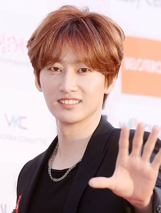 Superjunior ウニョク 除隊お迎えツアー予約受付開始 韓国チケット代行 Toktourのblog Superjunior ウニョク 除隊お迎えツアー予約受付開始 韓国チケット代行 Toktourのblog