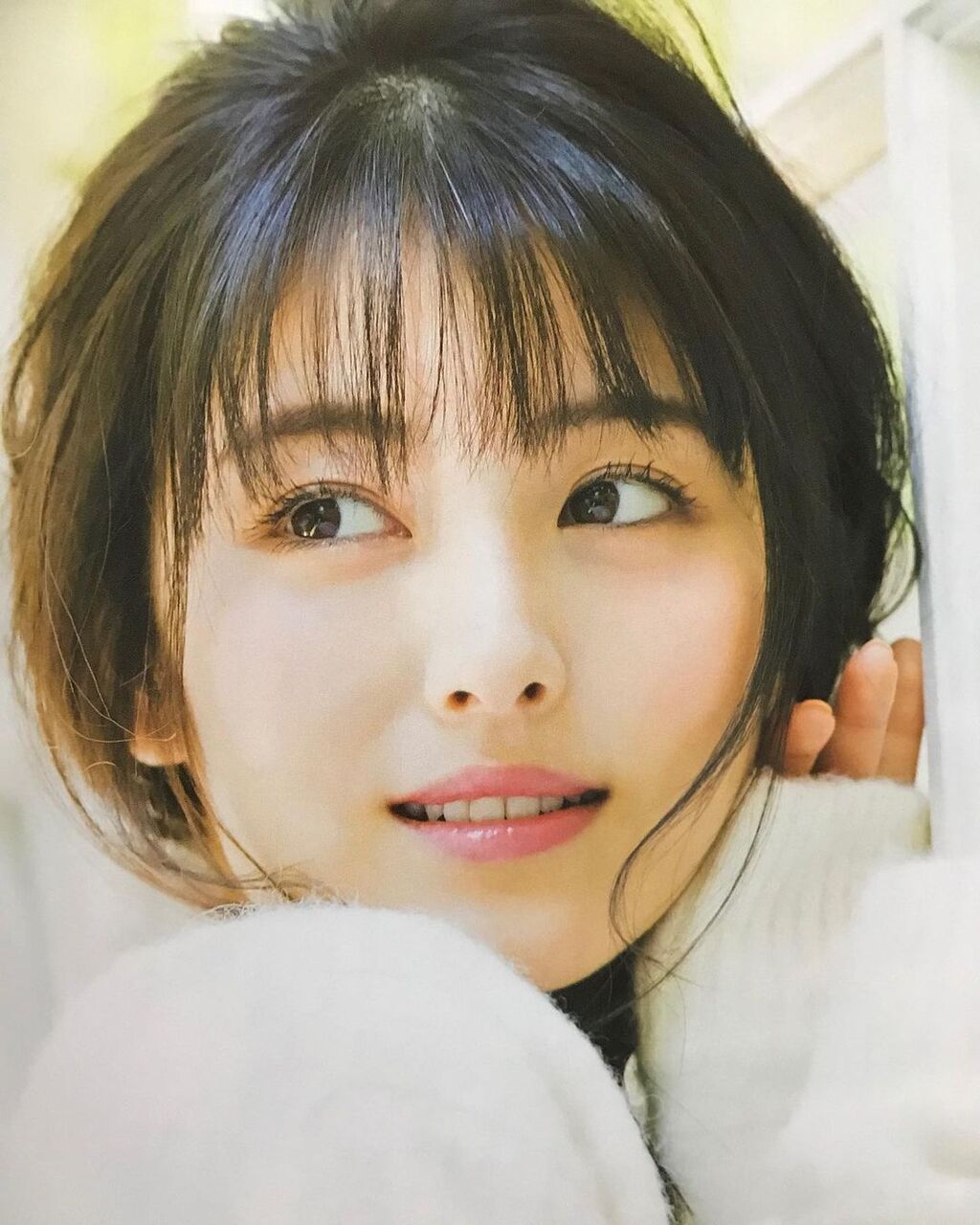 【画像】浜辺美波ちゃんの鍛え上げられたムキムキのふくらはぎｗｗｗｗｗｗｗｗｗｗｗｗｗｗ