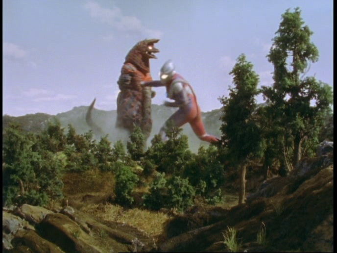 ウルトラマンティガ第18話 ゴルザ(強化)戦格闘シーン細見 : 特撮