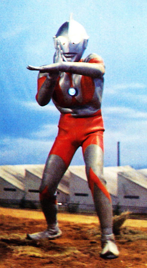 初代ウルトラマンCタイプ　40ｃｍ 大迫力の40cmスケール『ウルトラマン(Cタイプ)』が限定販売