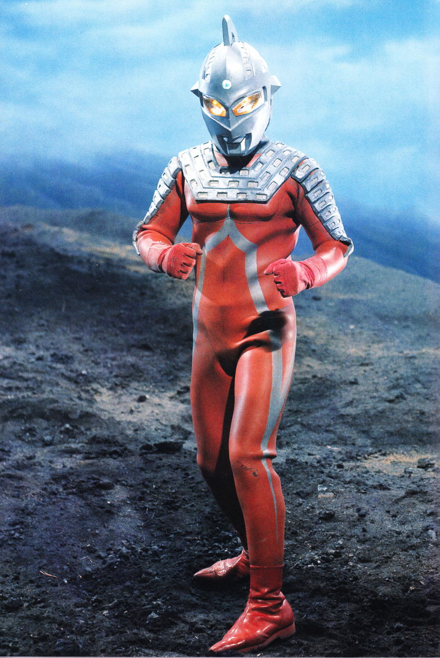 ウルトラセブンVSナース スチール集 : 特撮つれづれの記