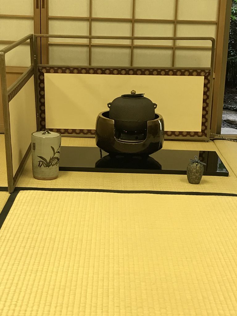 長板 一飾り ( 中置き ) : 閑坐聴松風 徳島の表千家茶道教室