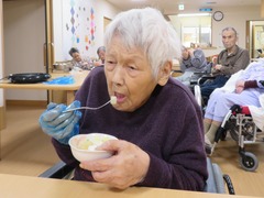 藤本　ハルエ様