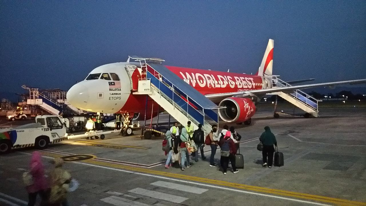 ジョグジャカルタのアジスチプト国際空港 フリーランス ときどきフリーター