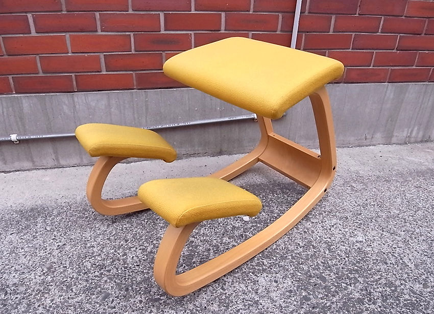 STOKKE(ストッケ)／Acutulum(アクチュラム)／ロッキングチェア