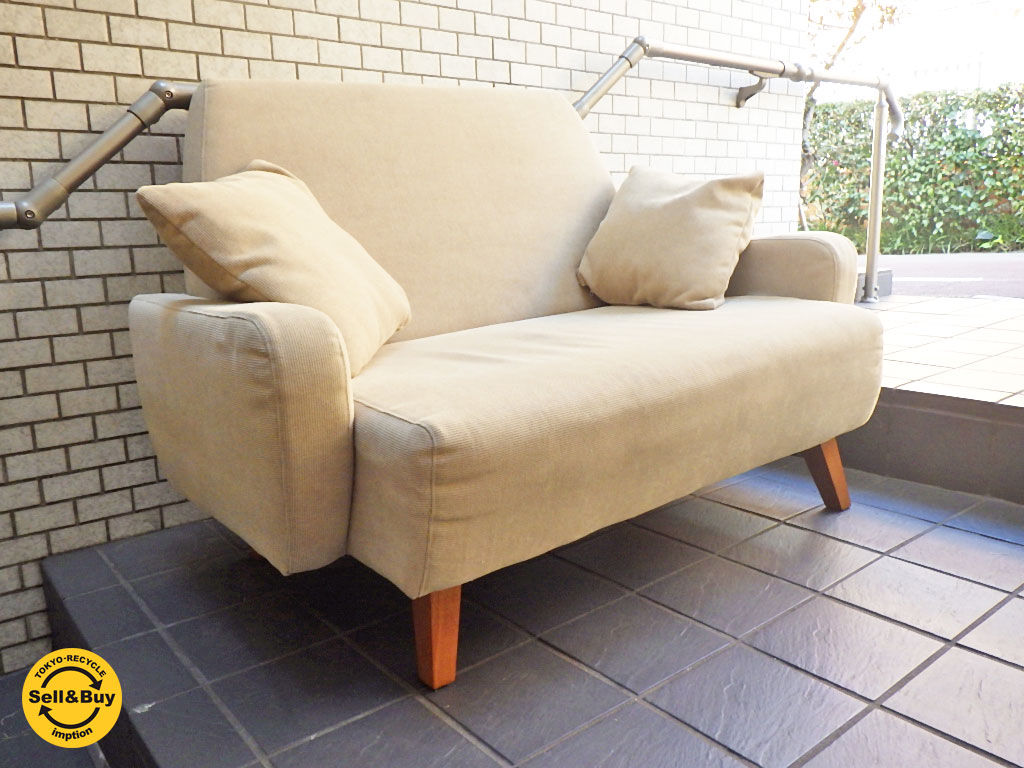Unico ウニコ Eva エヴァ 2人掛け ソファ クッション付 オーダーベージュ 自由が丘店 出張買取もお任せ下さい Tokyo Recycle Imption 入荷情報 総合リサイクルショップ アンティーク 買取 販売 レンタル のお店 出張買取専用ダイヤル 01 987 565