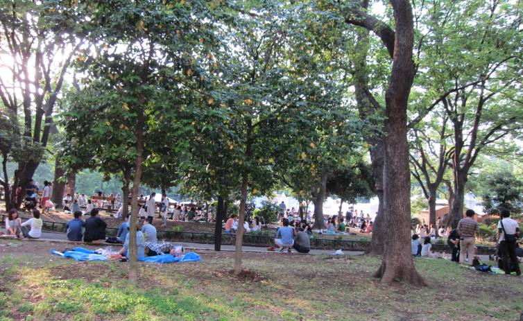オクトーバーフェスト2014 日比谷公園 立ち話 Small Talk オクトーバーフェスト2014 日比谷公園 立ち話 Small Talk