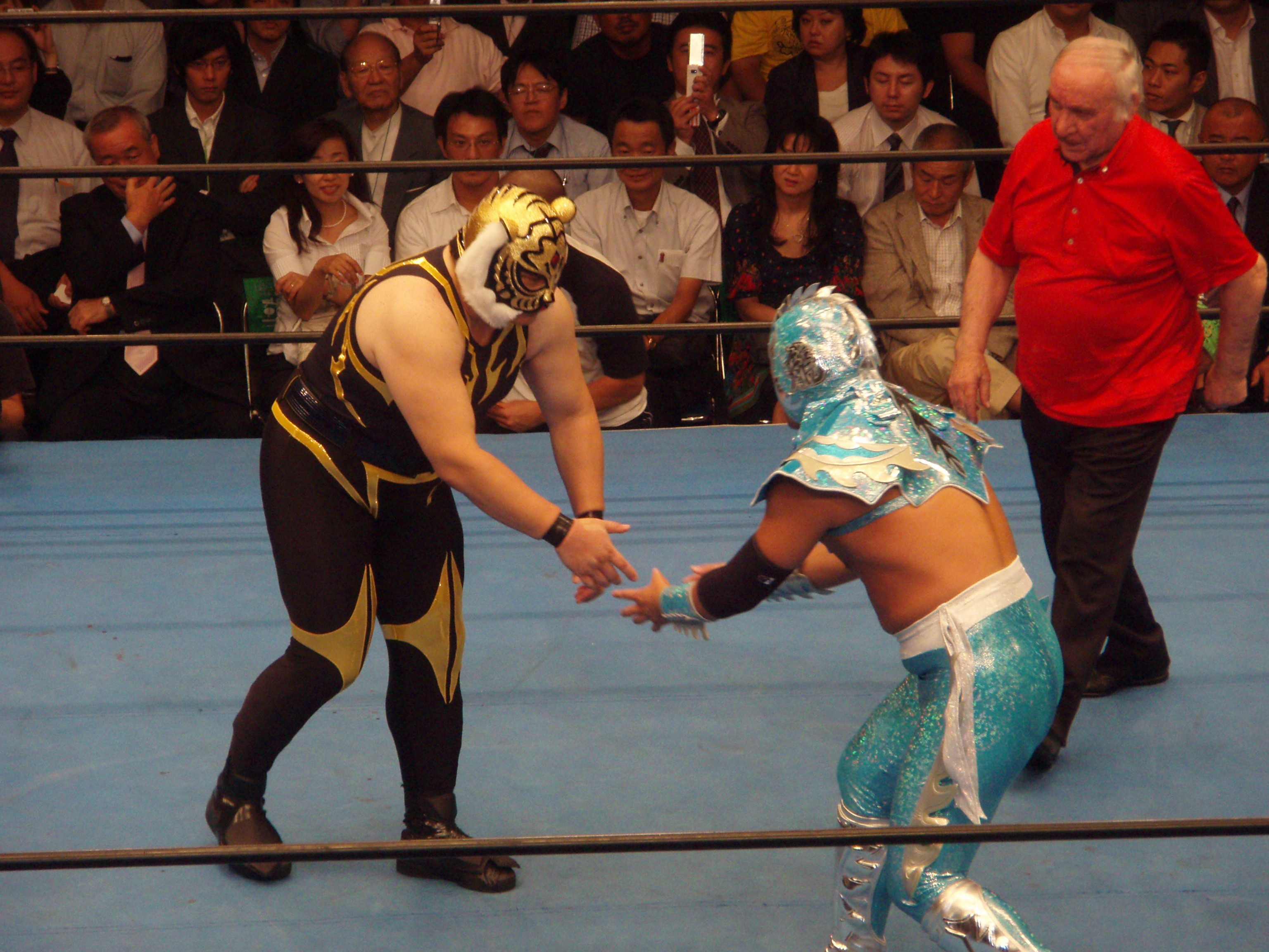 初代タイガーマスクVSウルティモドラゴン : 東京イサミ