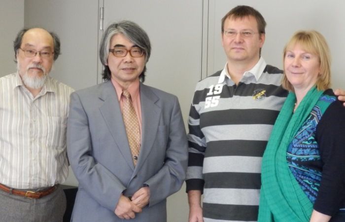 酒寄氏、朝松氏、グルーバー夫妻