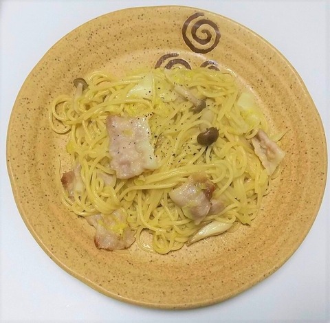 豚肉とキャベツとしめじのパスタ