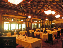 メインダイニング