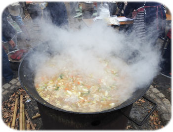 0湯気を揚げる鍋300