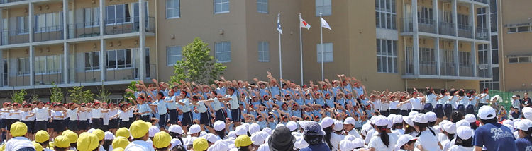 0赤の応援合戦750