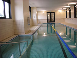 �������ס���