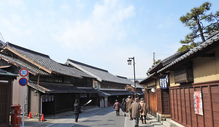 0ͭ���ε�ȳ�700