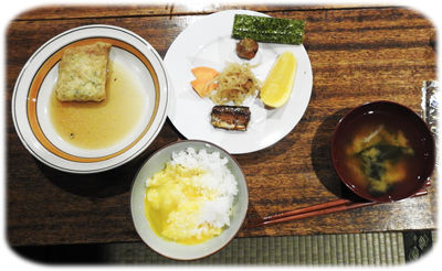 0黒百合ヒュッテの朝食350