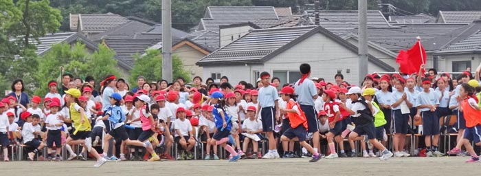 0全校リレー2年生700