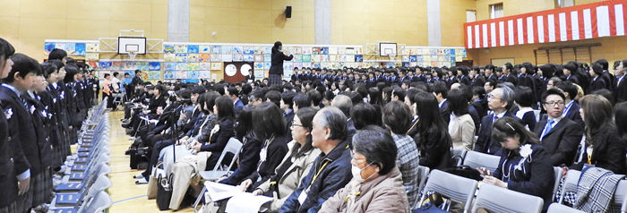 卒業生を送る合唱700