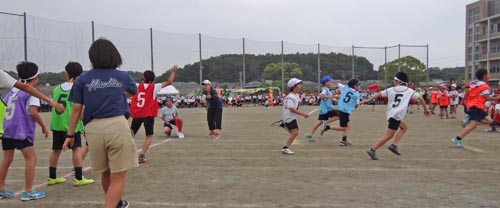 0全校リレー男バトンタッチ500