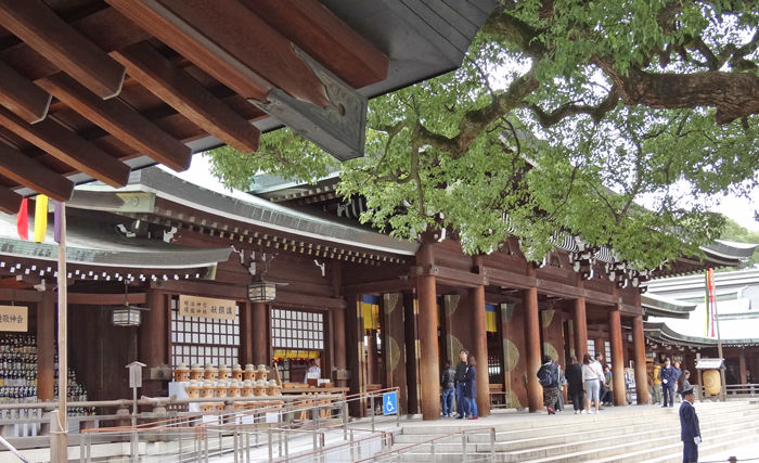 ������700