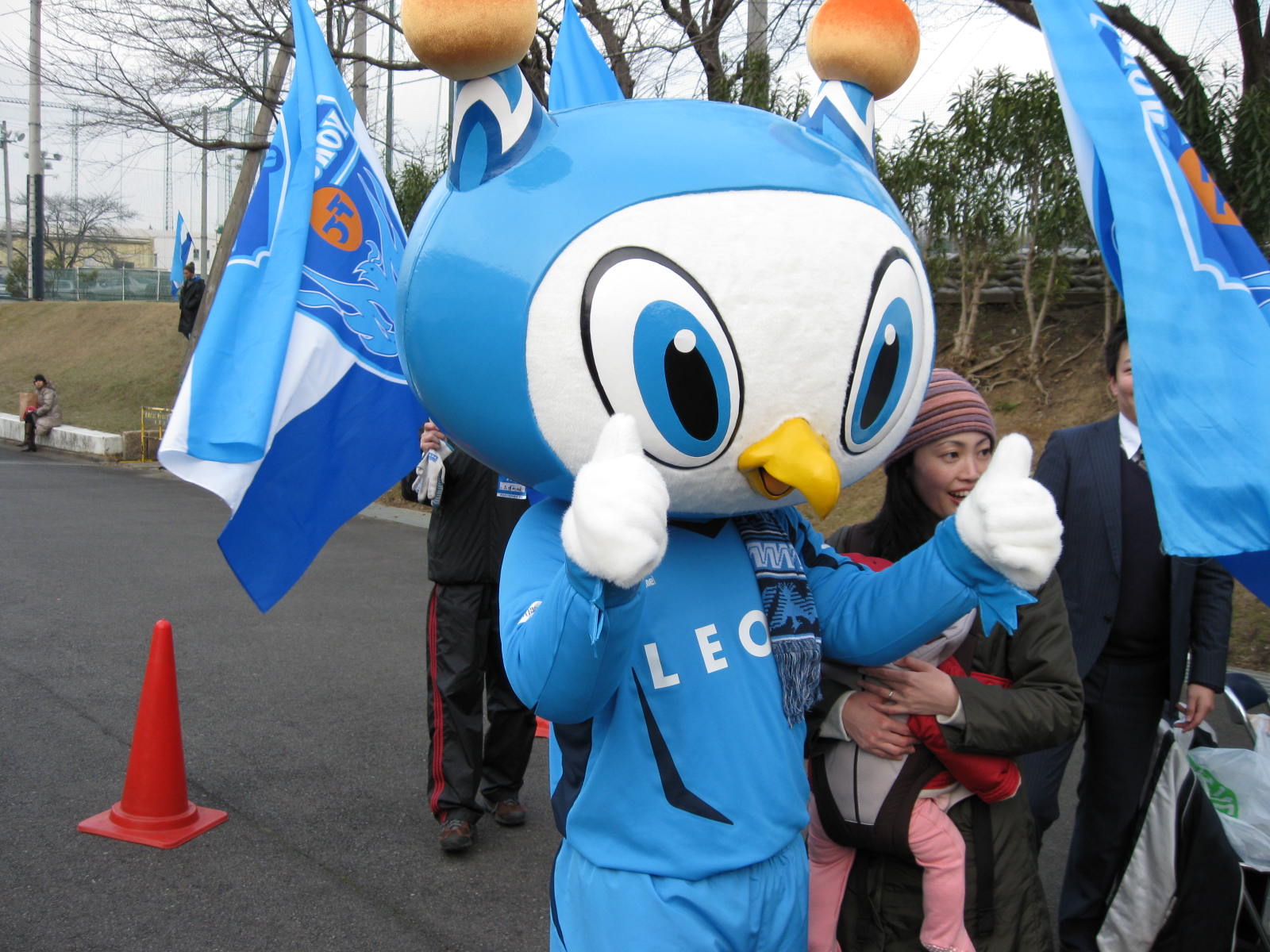 フリ丸 横浜ｆｃ ｌｏｖｅ 力を合わせて苦難を乗り越えよう