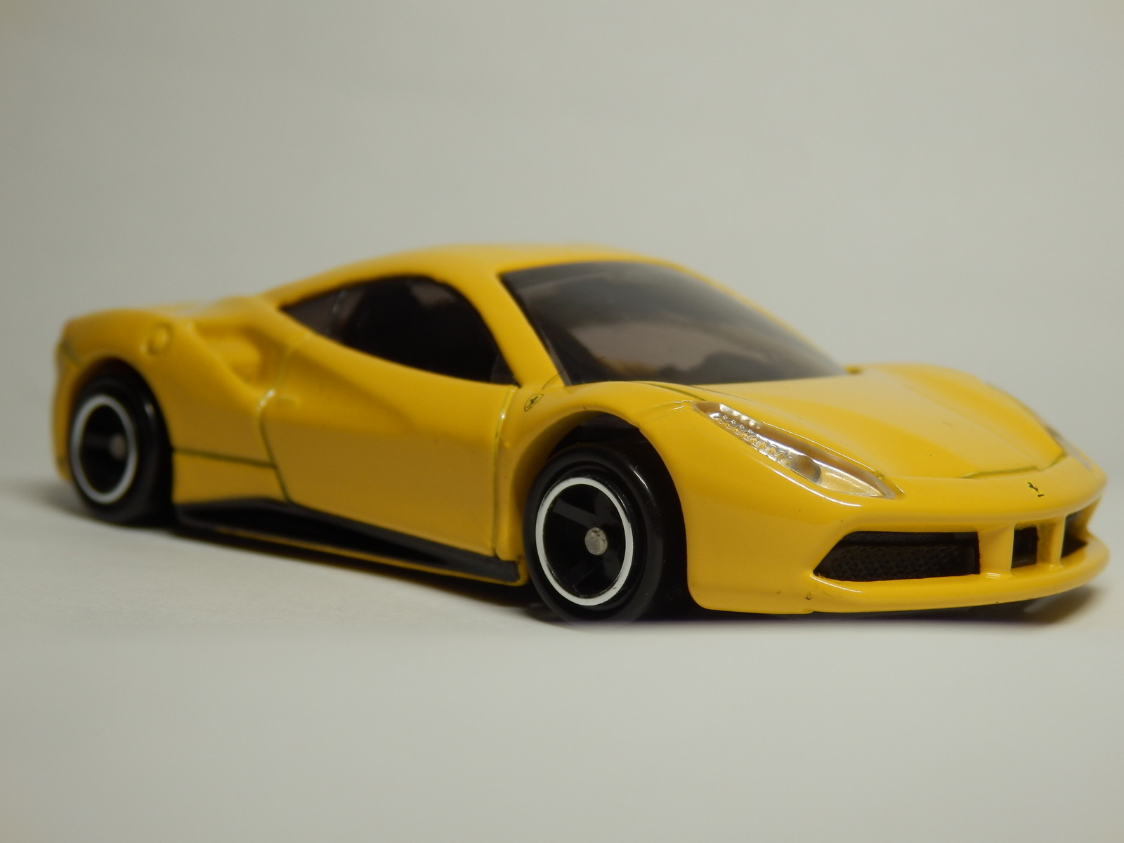 日本製　トミカ赤箱101　マクラーレン　F-1 トミカ赤箱No.101マクラーレンF1 日本製 - メルカリ