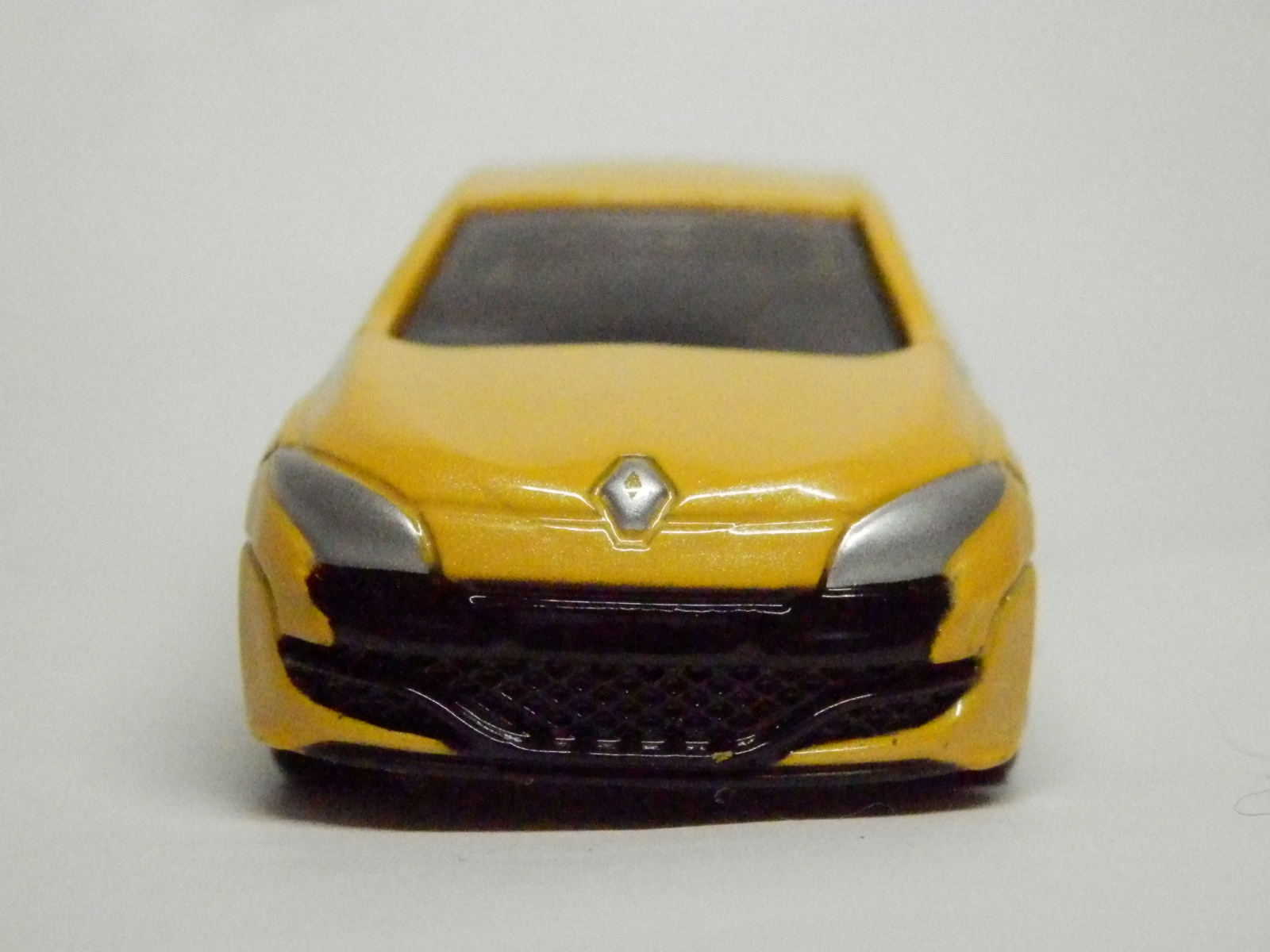 トミカ 2012年9月新車 元No.44 ルノー メガーヌ RS レビュー