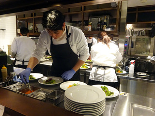 「UMEDA FOOD HALL」