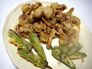 ししとうの胡麻詰め天ぷら