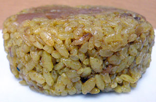 得正カレーおにぎり(福神漬け入り)