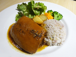 「UMEDA FOOD HALL」