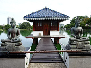 シーマ・マラカヤ寺院