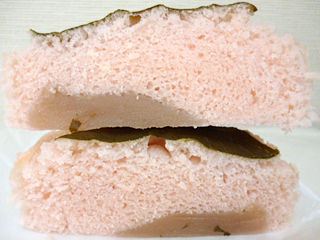さくら風味蒸しぱん