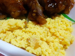 たっぷりマヨのピリ辛チキン御飯