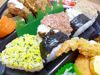 おにぎり満載弁当