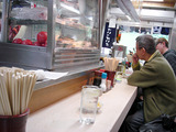 「丸一屋」店内