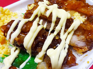 たっぷりマヨのピリ辛チキン御飯
