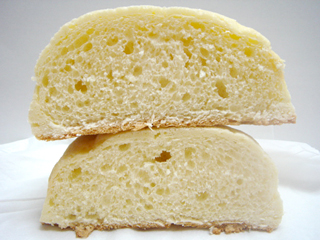 こだわりパン工房 塩バターメロンパン