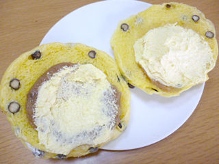 豆大福風パン<甘栗あん&マロンホイップ>