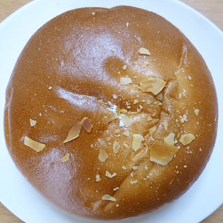 贅沢なクリームパン<ミルクホイップ>