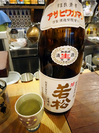 「膠」
